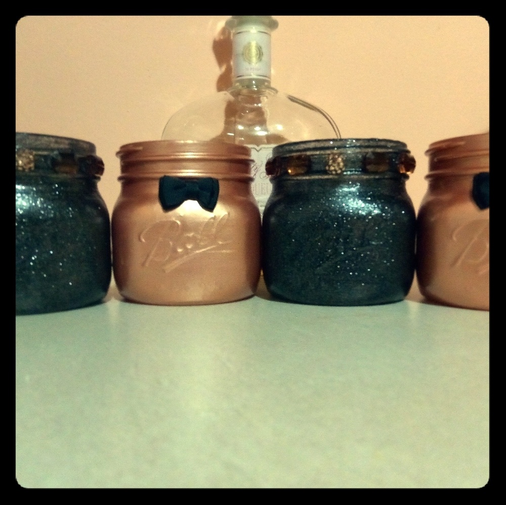 Set of 4 Mason Decor Accents